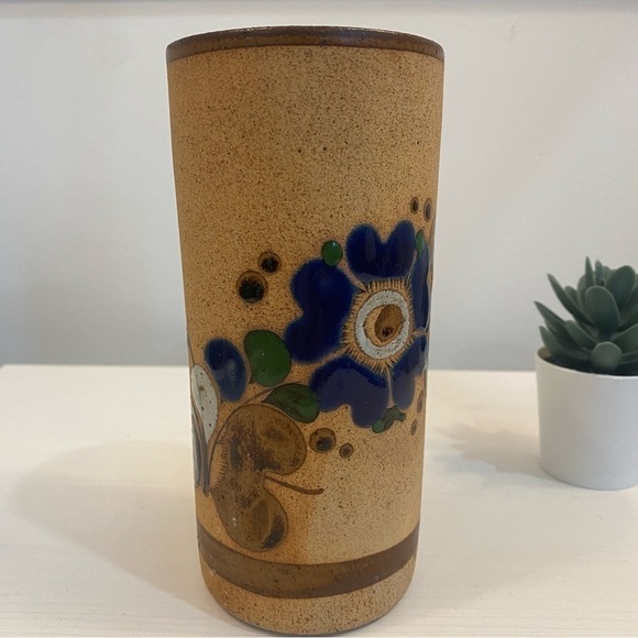 Vintage Mexican Sandstone Vase Floral Vase - Picture 5 of 10